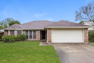 4902 Waxwing Dr Arlington, TX 76018